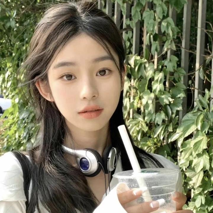 夜阑卧听风吹雨